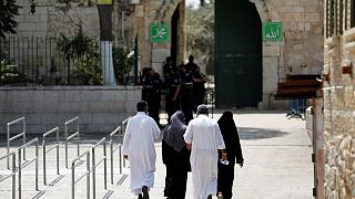 Abbas exige retirada das medidas de segurança na Esplanada das Mesquitas