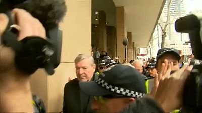 Cardeal George Pell pela primeira vez em Tribunal na Austrália