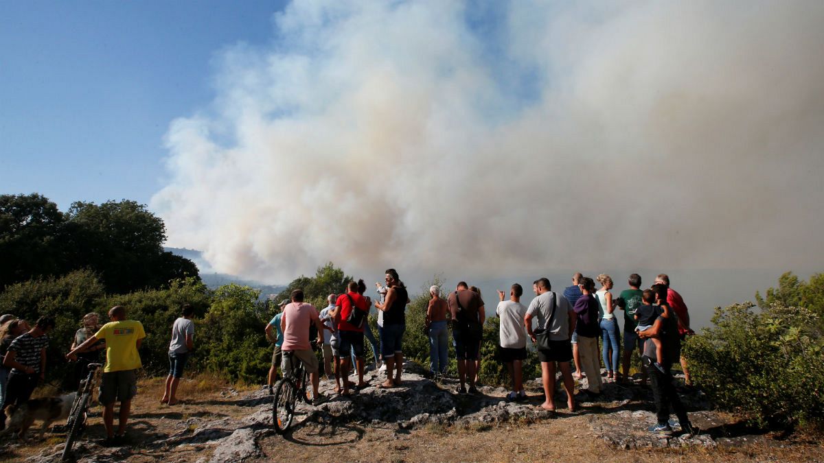 آتش سوزی در فرانسه؛ ۱۰ هزار نفر از ساکنان تخلیه شدند