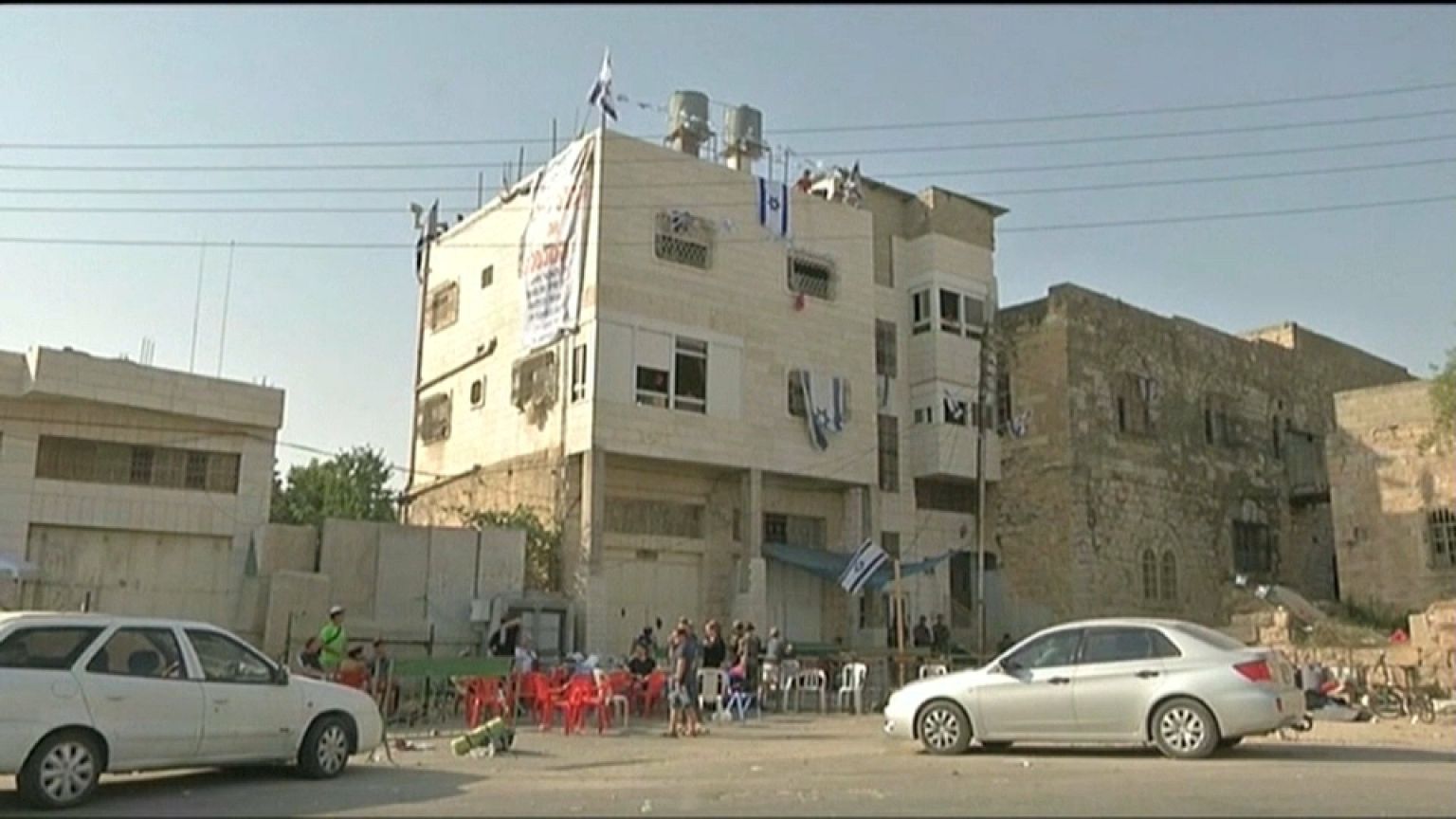 نتنياهو يصعد بالقدس ويقوي شوكة المستوطنين بالخليل
