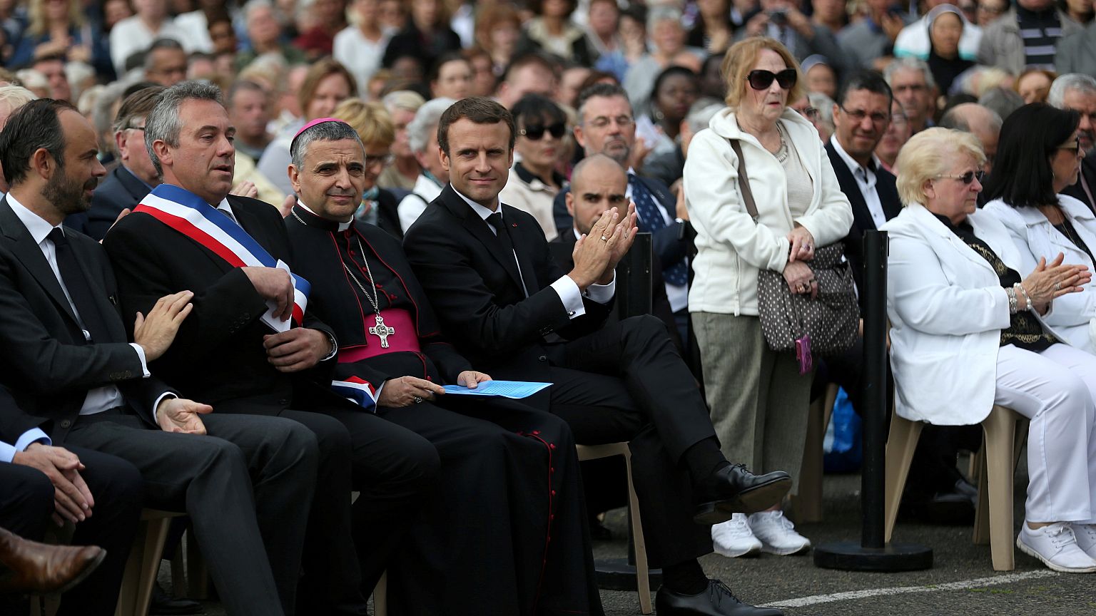 Frankreich erinnert an islamistischen Anschlag in Kirche