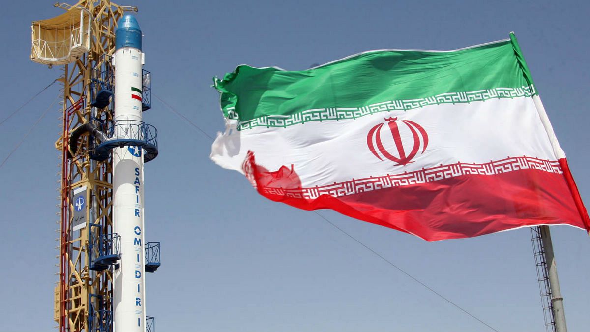 مقامات آمریکایی: ایران آماده پرتاب یک ماهواره به فضا می‌شود