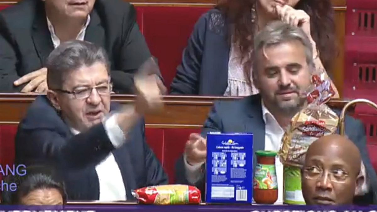 APL : Jean-Luc Mélenchon joue les épiciers à l'Assemblée