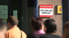 El paro en España baja de los cuatro millones