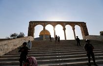 İsrail 50 yaş altı Müslümanların cuma namazı için Mescid-i Aksa'ya girişini yasakladı