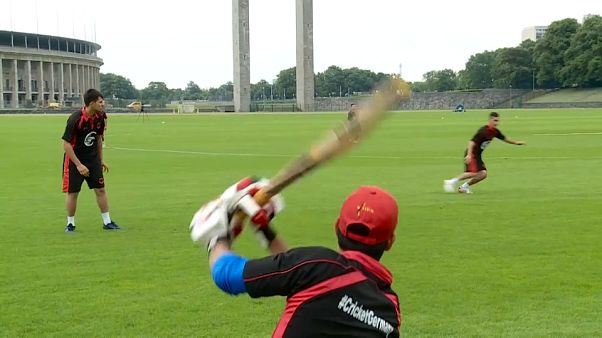 Mülteciler kriket sporunu Almanya'ya taşıdı Mülteciler kriket sporunu Almanya'ya taşıdı