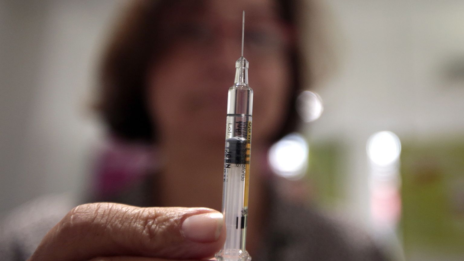 Ιταλία: Δέκα υποχρεωτικά εμβόλια για τα παιδιά – Πρόστιμο 500 ευρώ για μη εμβολιασμό