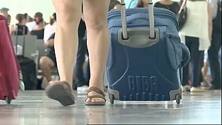 Avrupa havaalanlarında güvenlik önlemleri rötarları artırdı