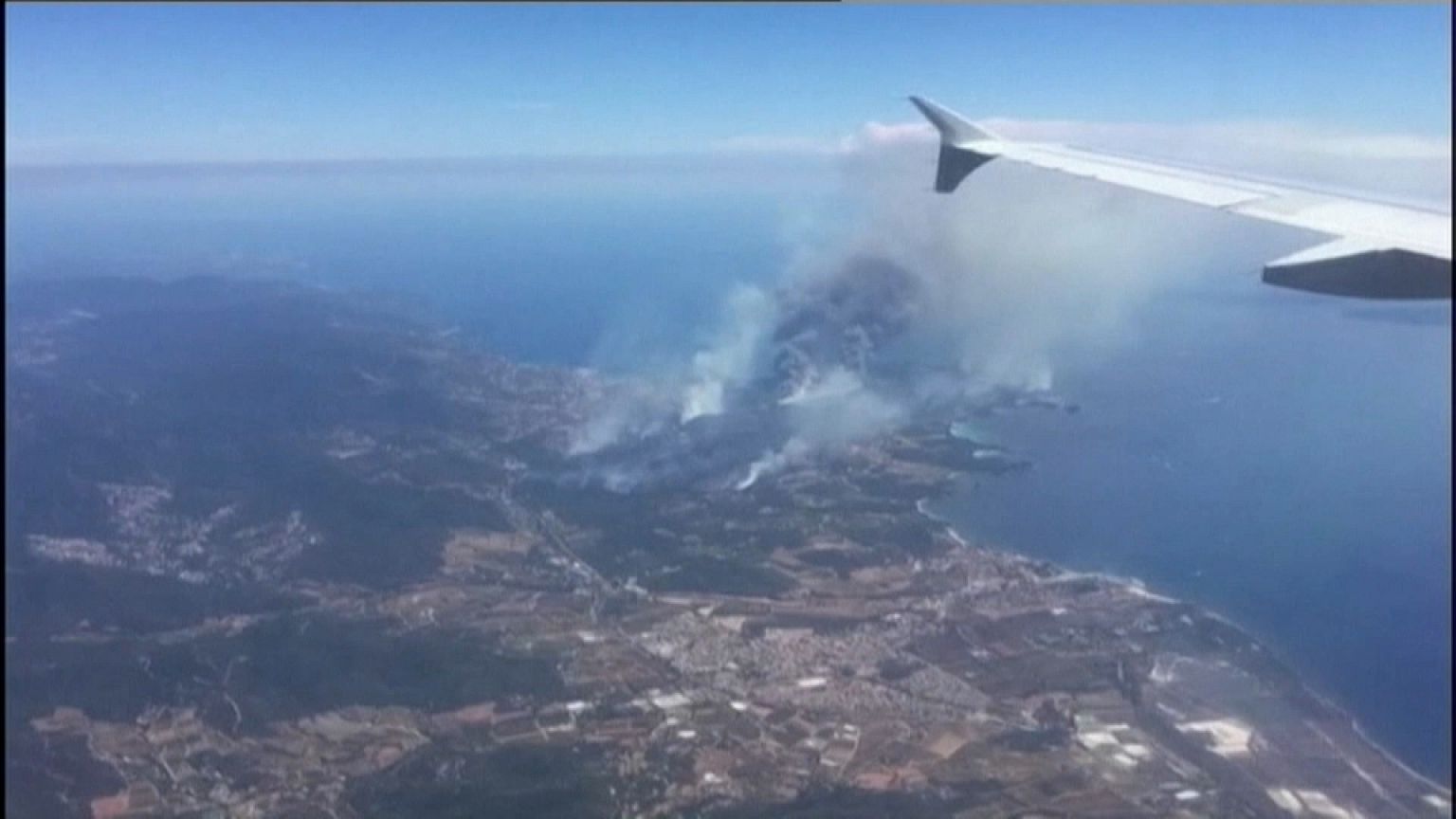 Les incendies dans le sud de la France en voie de stabilisation