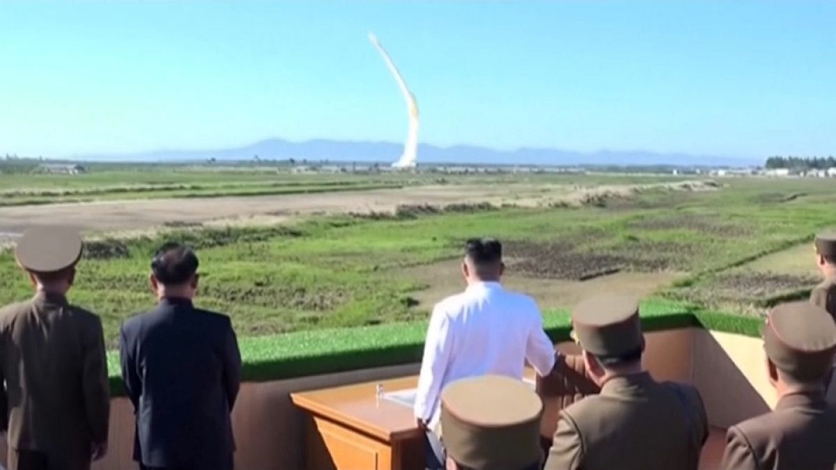 موشک بالستیک کره شمالی در آبهای منطقه ویژه تجاری ژاپن فرود آمد