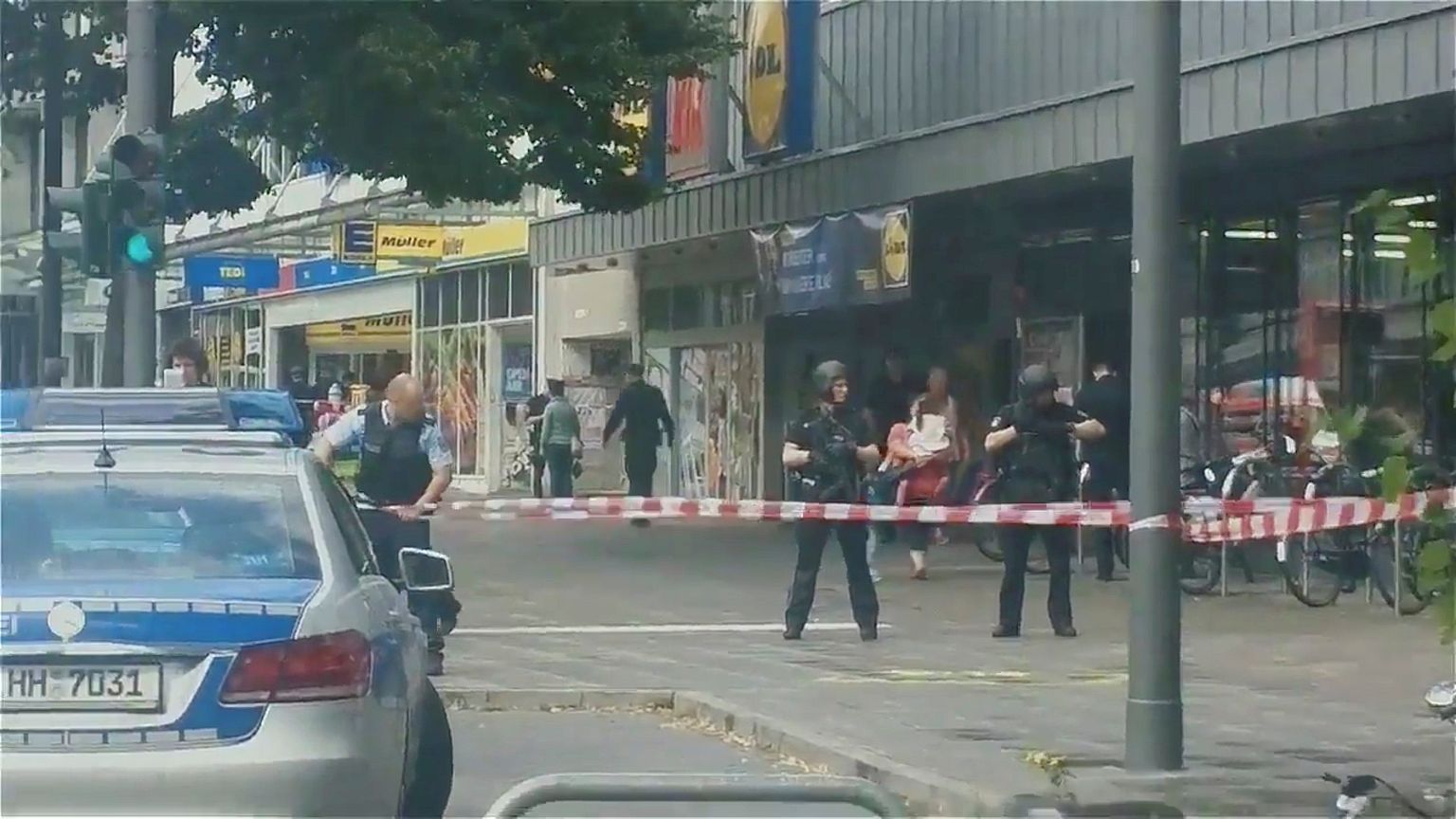 "Sie haben auf Arabisch zu ihm gesagt, er soll das Messer weglegen"