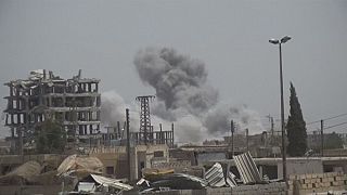 La coalición bombardea Raqa, último baluarte islamista en Siria