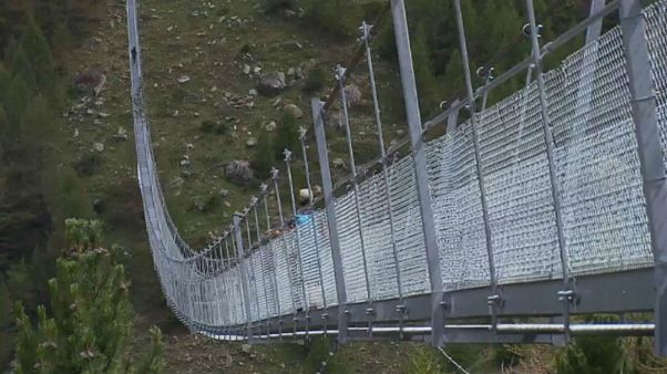 494 Meter: Längste Hängebrücke der Welt im Oberwallis eröffnet 494 Meter: Längste Hängebrücke der Welt im Oberwallis eröffnet
