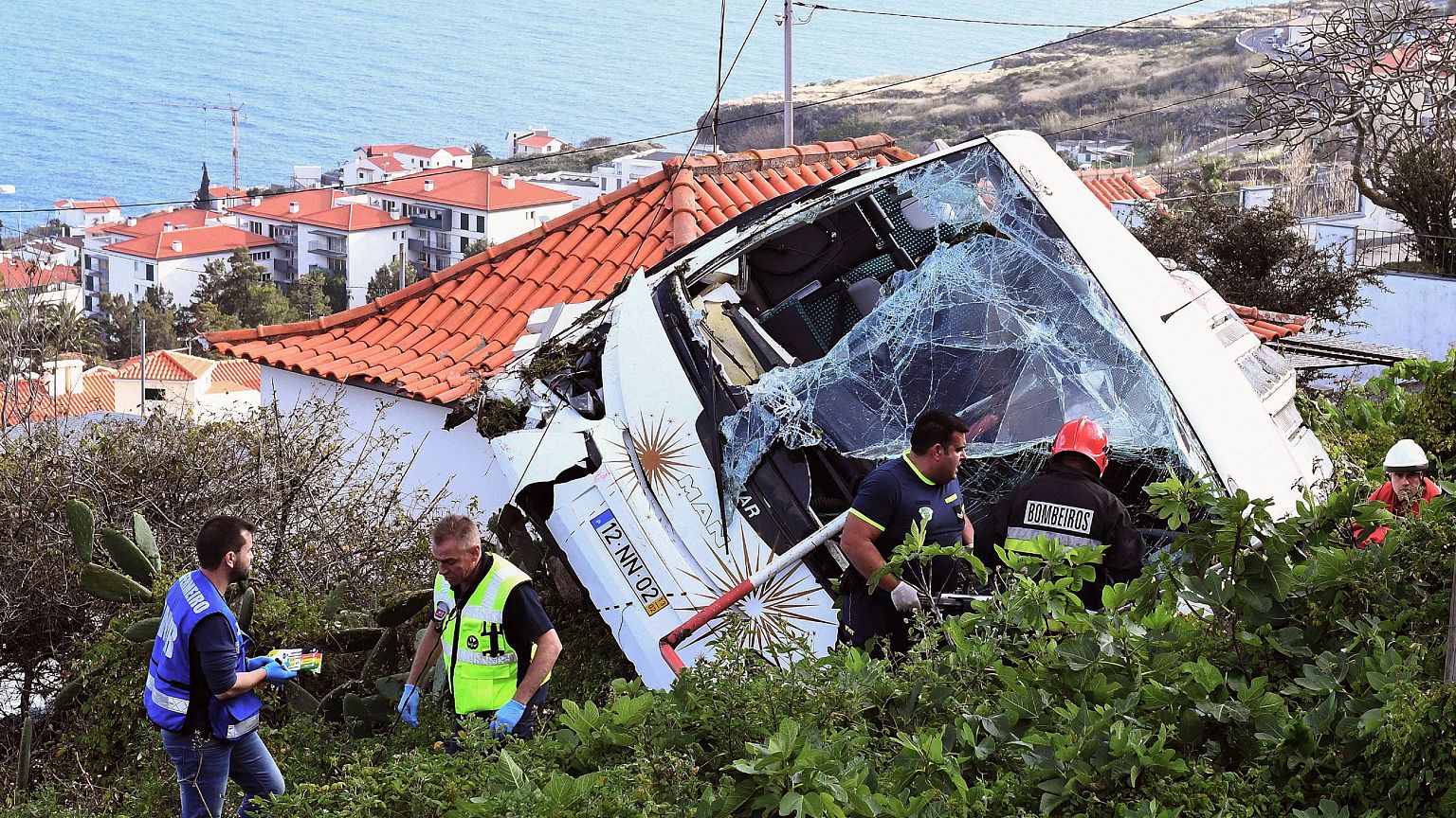 Image: PORTUGAL-ACCIDENT-TOURIST-BUS
