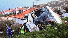 Image: PORTUGAL-ACCIDENT-TOURIST-BUS