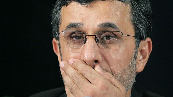 احمدی نژاد: پشت پرده این نقشه شوم را برملا می کنم احمدی نژاد: پشت پرده این نقشه شوم را برملا می کنم