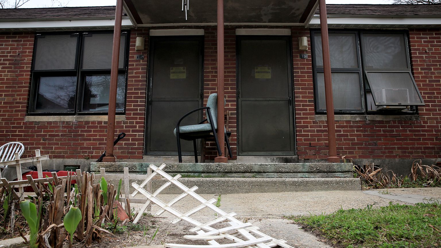 HUD moves to require carbon monoxide detectors in public housing after deaths
