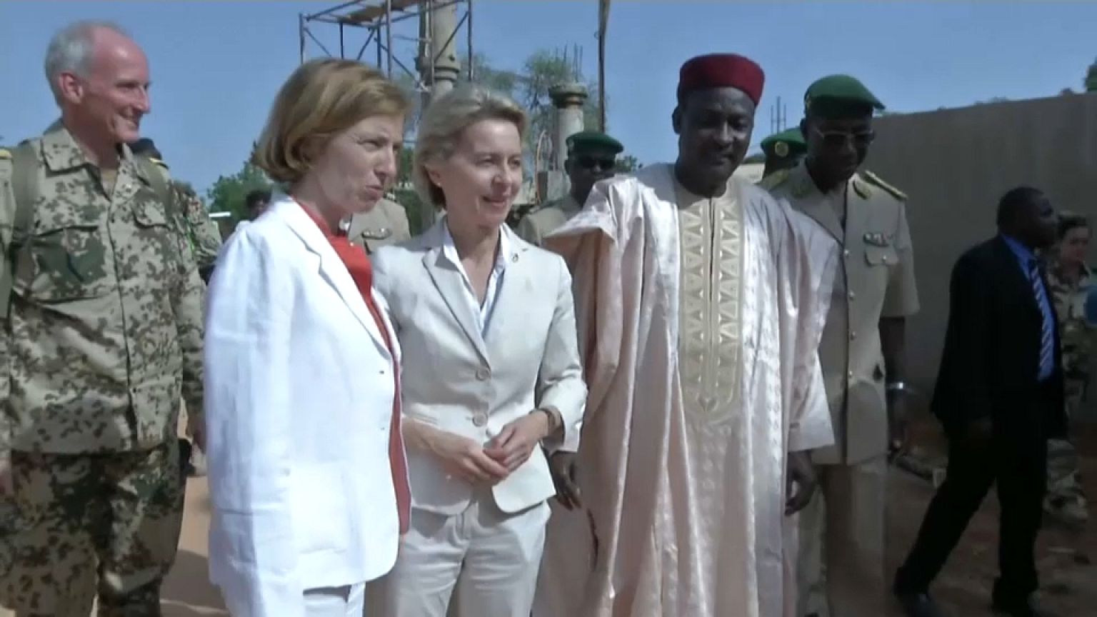 Paris et Berlin affichent leur alliance au Sahel