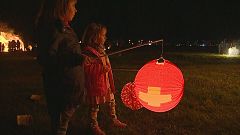 Alpesi tó fokozta a tűzijáték szépségét Silvaplanán