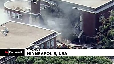 Explosão faz colapsar parte de uma escola em Minneapolis