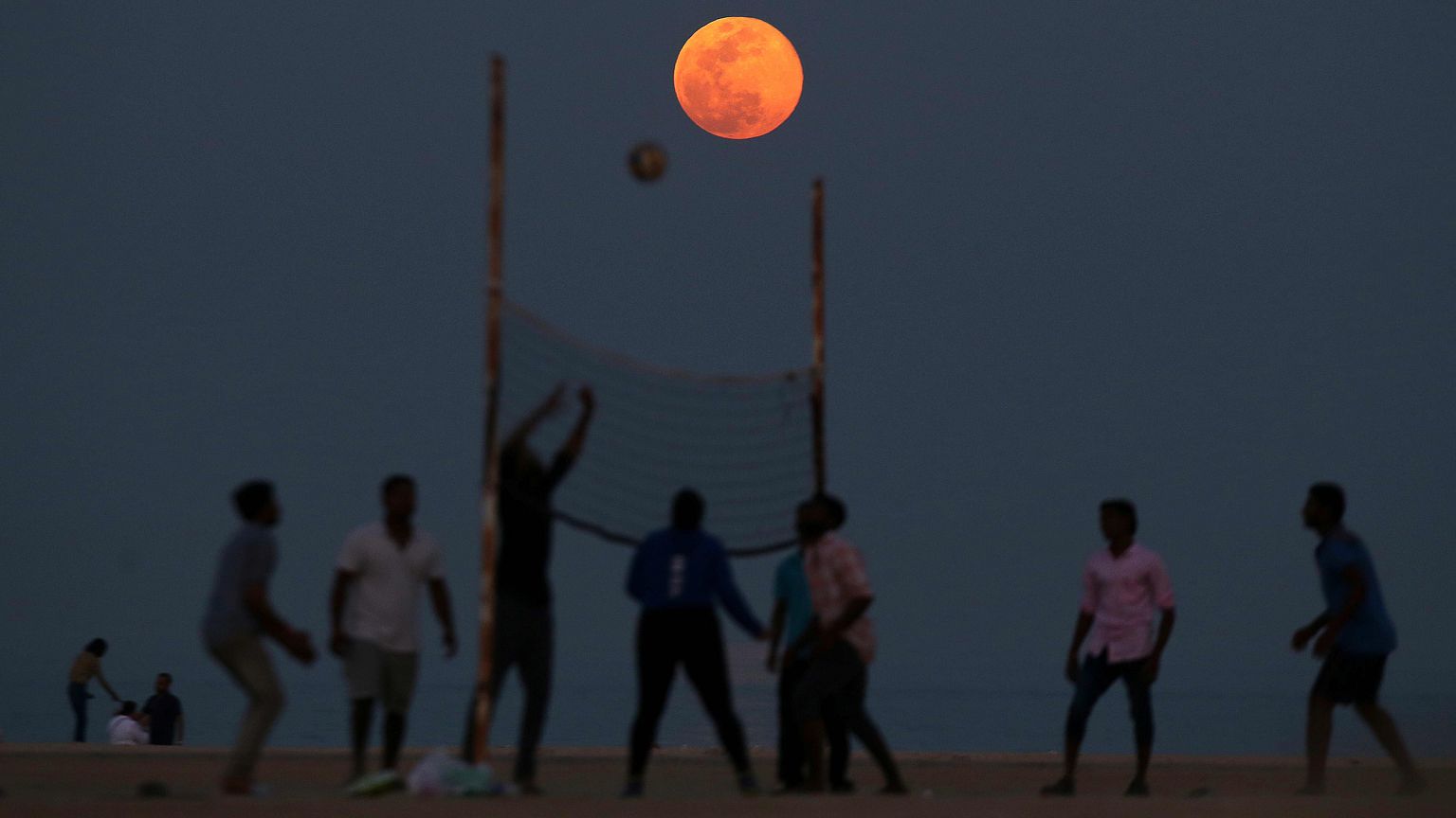 Image: KUWAIT-FULL-MOON