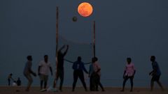 Image: KUWAIT-FULL-MOON