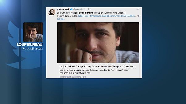 Repórter independente francês detido e acusado de ligações ao terrorismo Repórter independente francês detido e acusado de ligações ao terrorismo