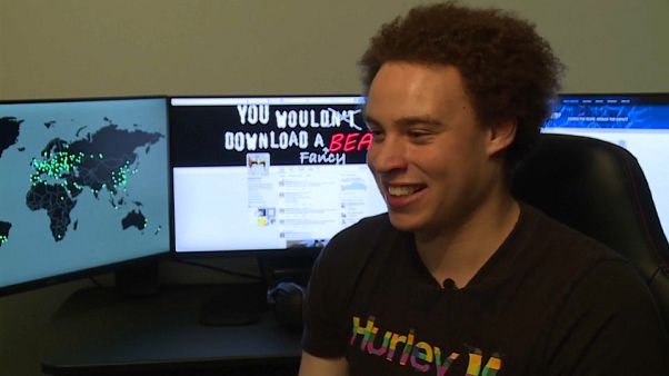 Marcus Hutchins, da eroe del Web agli arresti Marcus Hutchins, da eroe del Web agli arresti
