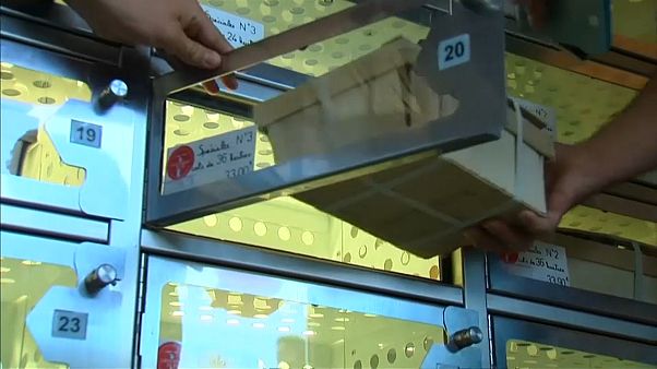 Máquina automática vende ostras frescas 24 horas por dia Máquina automática vende ostras frescas 24 horas por dia