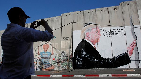 "Je vais te construire un frère", Trump parle au mur à Bethléem "Je vais te construire un frère", Trump parle au mur à Bethléem