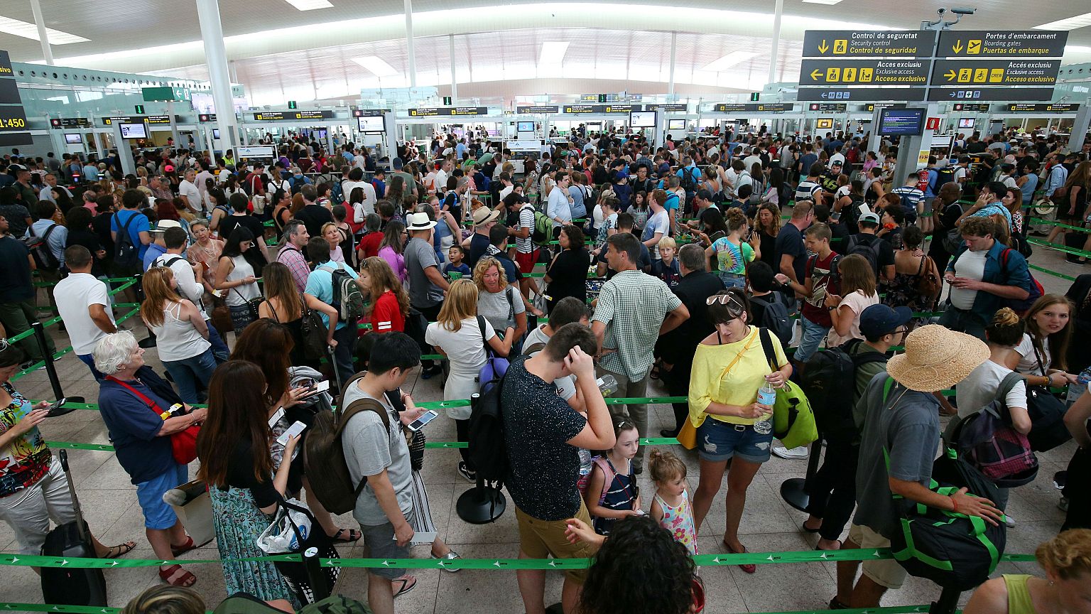 Μεγάλες καθυστερήσεις στα ευρωπαϊκά αεροδρόμια