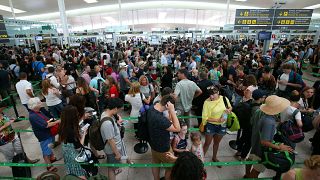 Passengers warned of travel chaos at airports this weekend