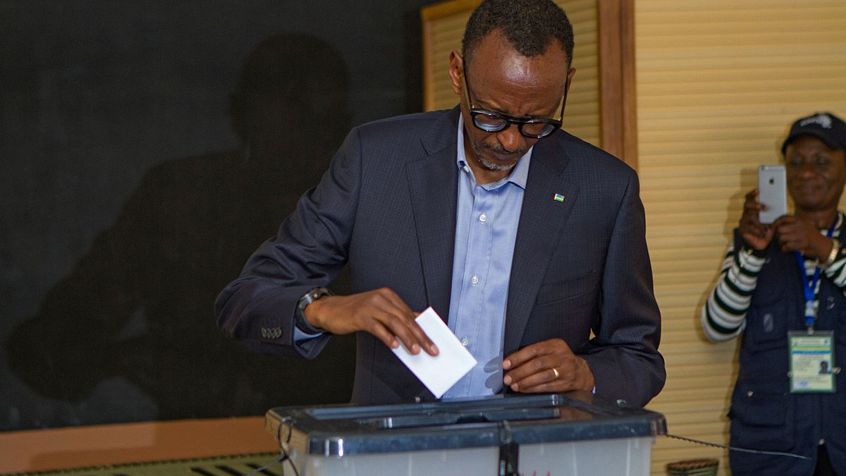 Paul Kagame reeleito