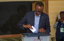 رئيس رواندا يفوز بفترة ثالثة بأغلبية ساحقة