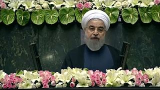 Überschattet von Spannungen: Ruhani beginnt 2. Amtszeit