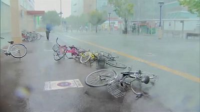 El tifón Noru azota el centro de Japón