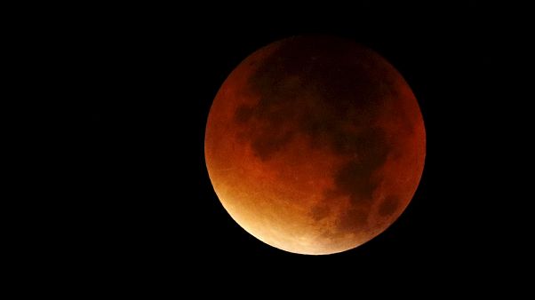 Die partielle Mondfinsternis: Vorbotin für den 21.08.2017 Die partielle Mondfinsternis: Vorbotin für den 21.08.2017