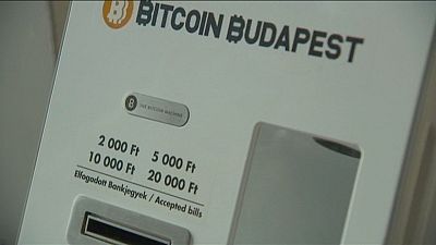 El bitcoin se dispara a los 3.300 dólares