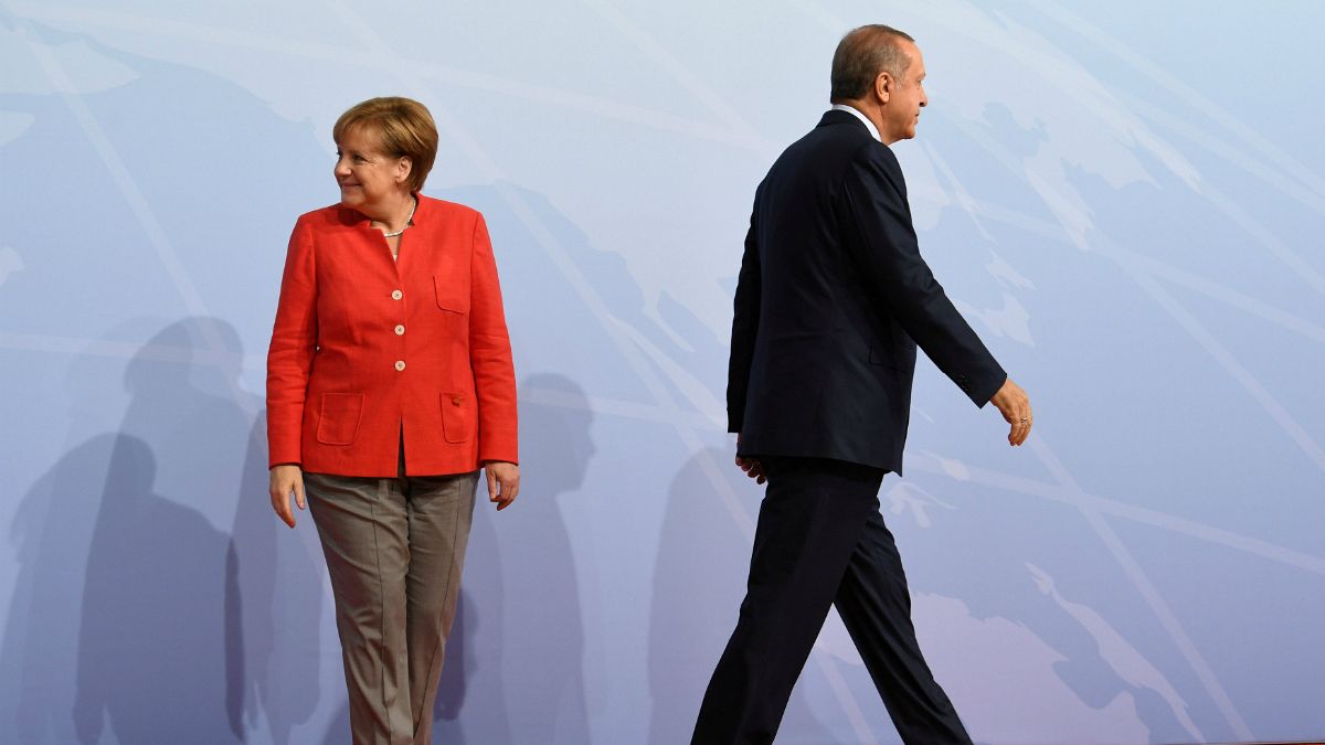 إردوغان يتهم ألمانيا بمساعدة الارهابيين