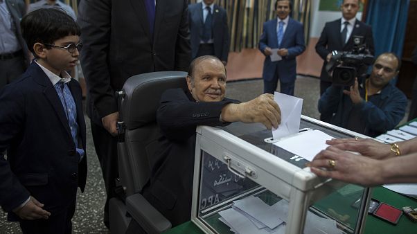 عهدة خامسة للرئيس الجزائري في متناول اليد عهدة خامسة للرئيس الجزائري في متناول اليد