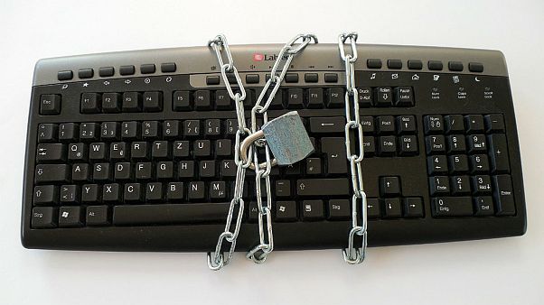 Δείτε αν έχουν χακάρει το email σας! Δείτε αν έχουν χακάρει το email σας!