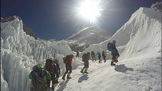 اخراج زوج پلیس هندی برای ادعای دروغ درباره صعود به اورست