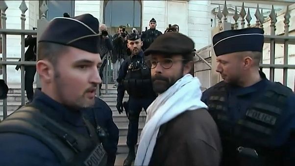 Aide aux migrants : "Herrou continuera" Aide aux migrants : "Herrou continuera"