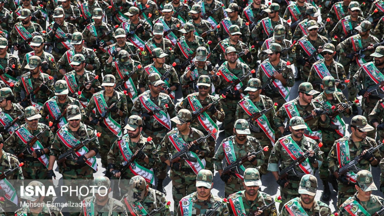تغییر در قانون نظام وظیفه: دیپلمه‌ها نمی توانند برای تحصیل به خارج از کشور بروند