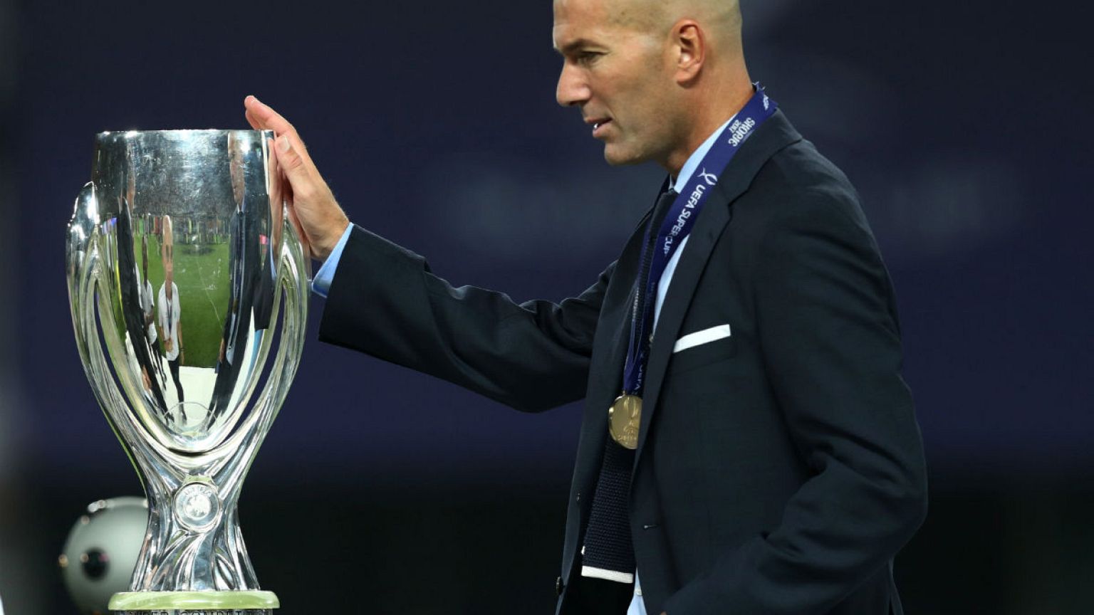 El Real Madrid gana la Supercopa al derrotar al Manchester United por 2-1