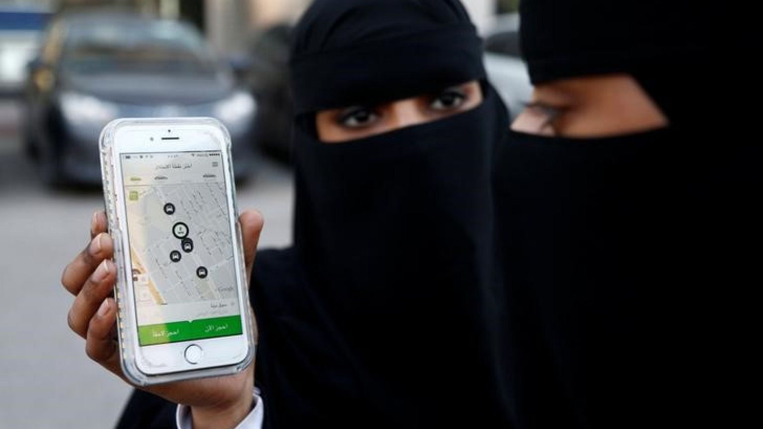 الخطوط السعودية تضع قيودا على ملابس الركاب