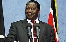 كينيا: الرئيس كينياتا يتقدم وأودينغا يعترض