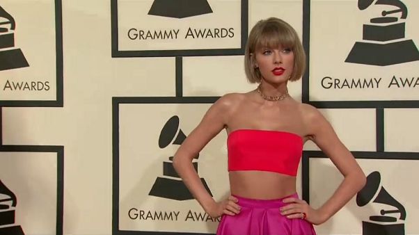 Taylor Swift contro il dj radiofonico, per "una sentenza per tutte le donne" Taylor Swift contro il dj radiofonico, per "una sentenza per tutte le donne"