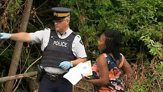 Migrants crossing from US into Canada