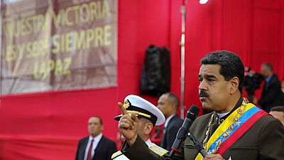 "Tu ne seras pas seul", assure Raul Castro à son allié Maduro